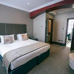 Courthouse Hotel London